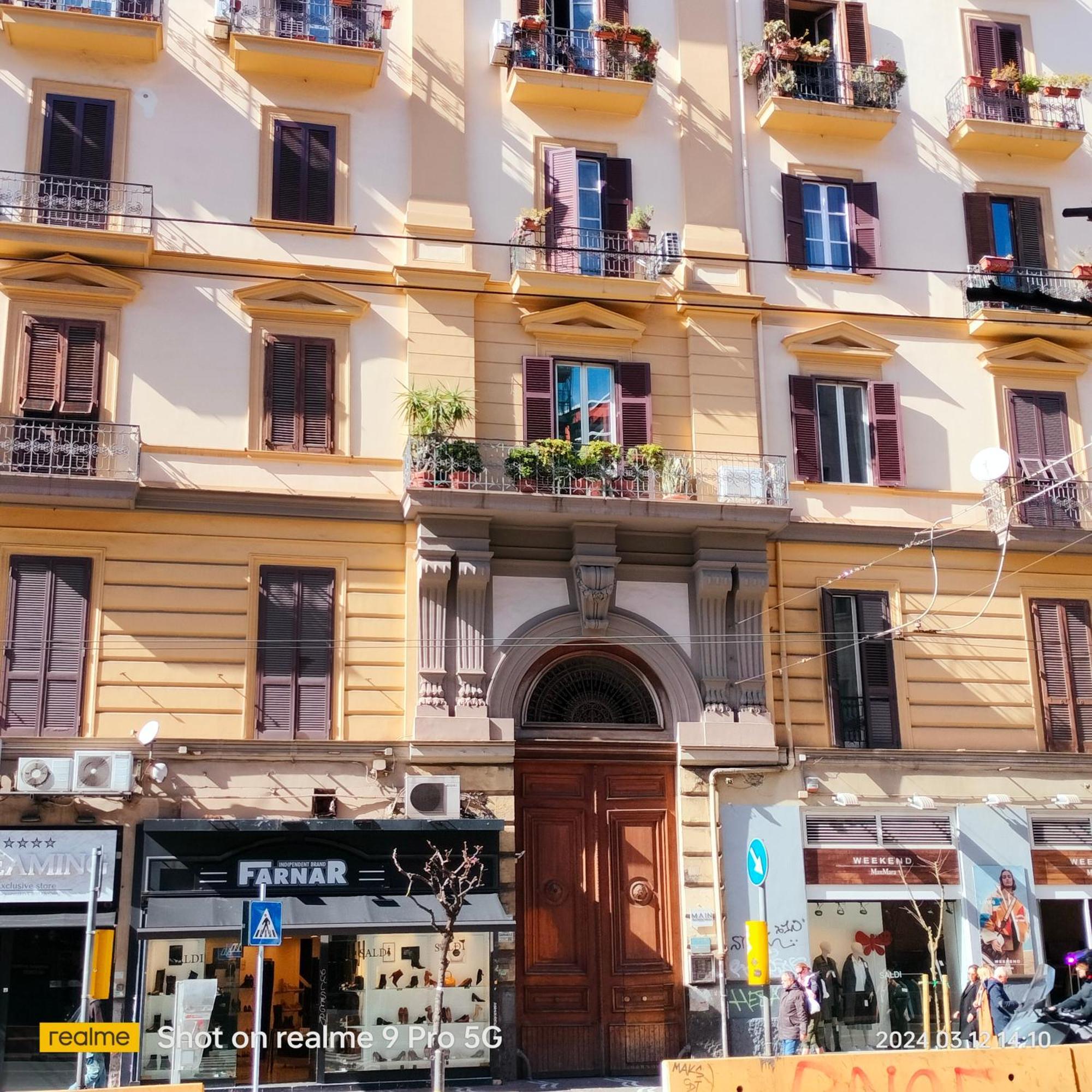 Bed and Breakfast Le Follie Parthenopee Napoli Esterno foto