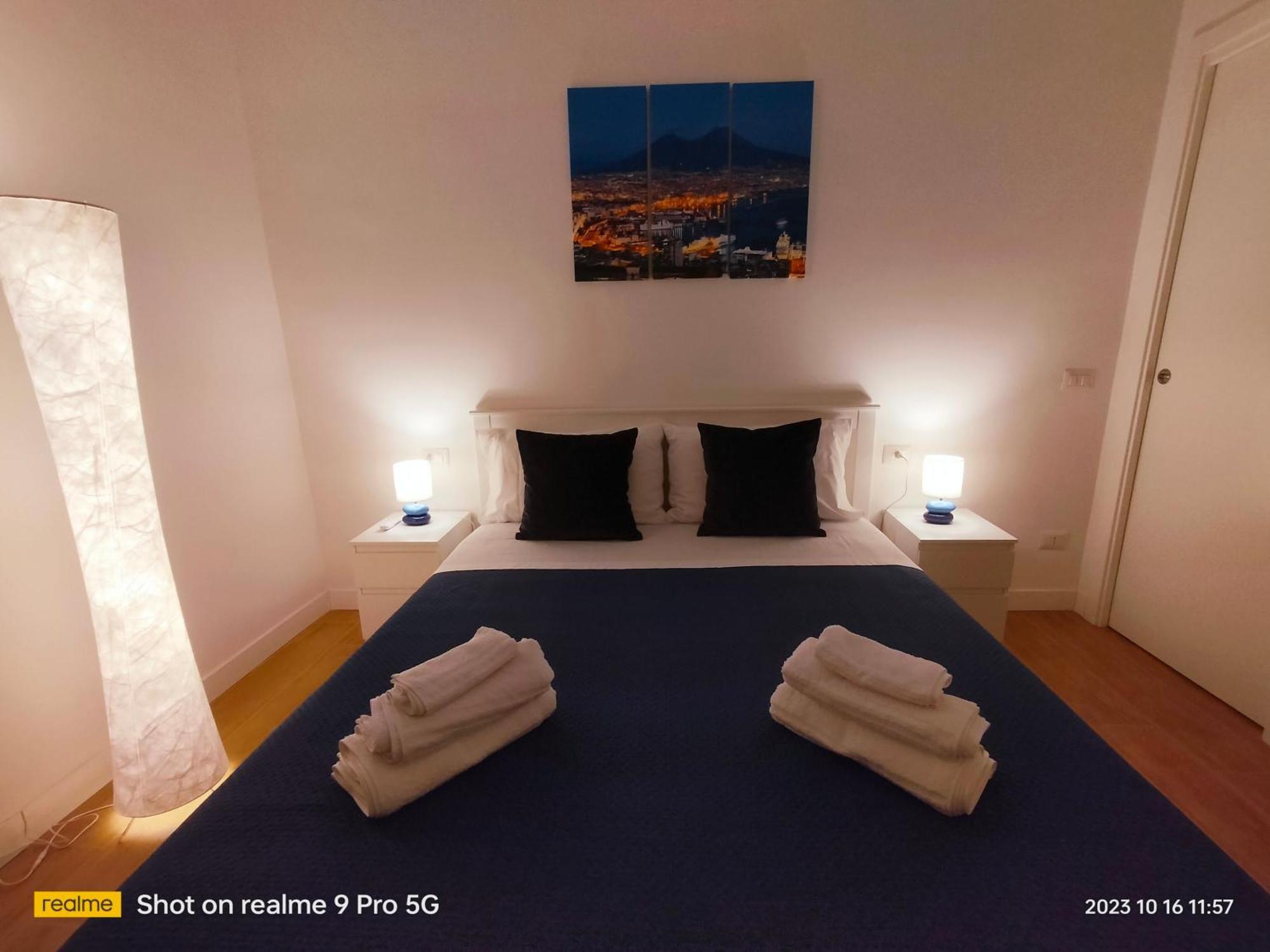 Bed and Breakfast Le Follie Parthenopee Napoli Esterno foto