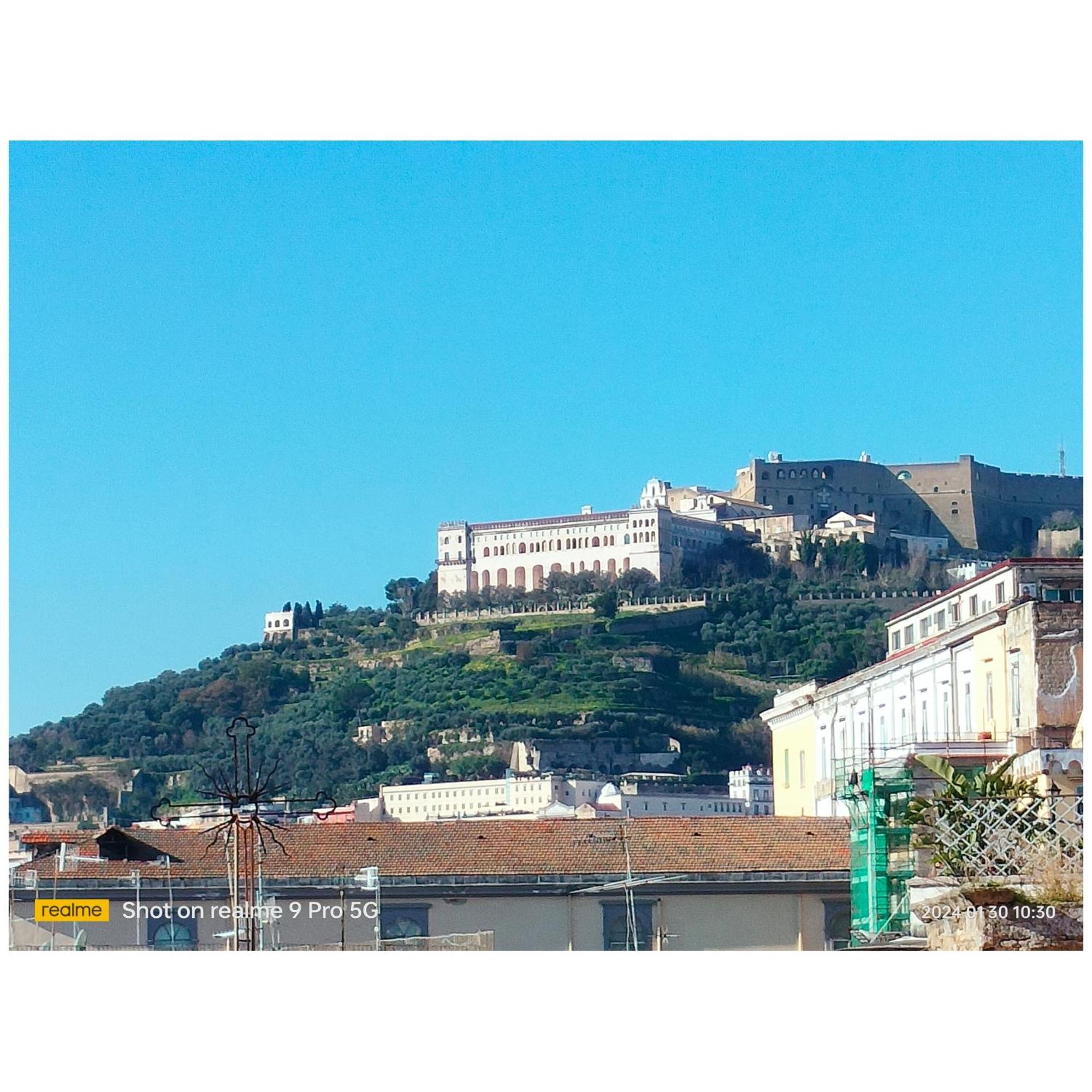 Bed and Breakfast Le Follie Parthenopee Napoli Esterno foto